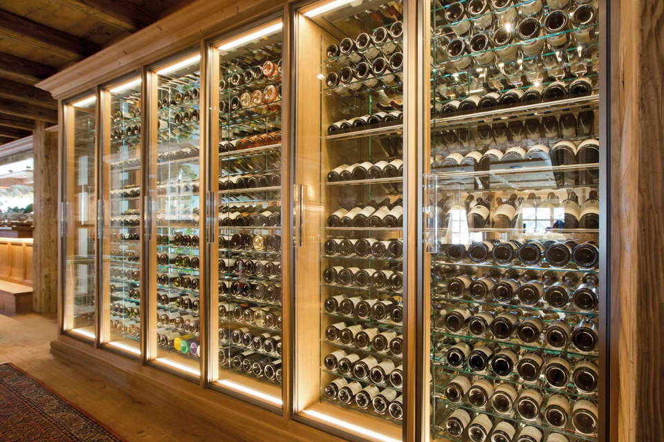 burgvitalresort am arlberg restaurant picea weinschrank