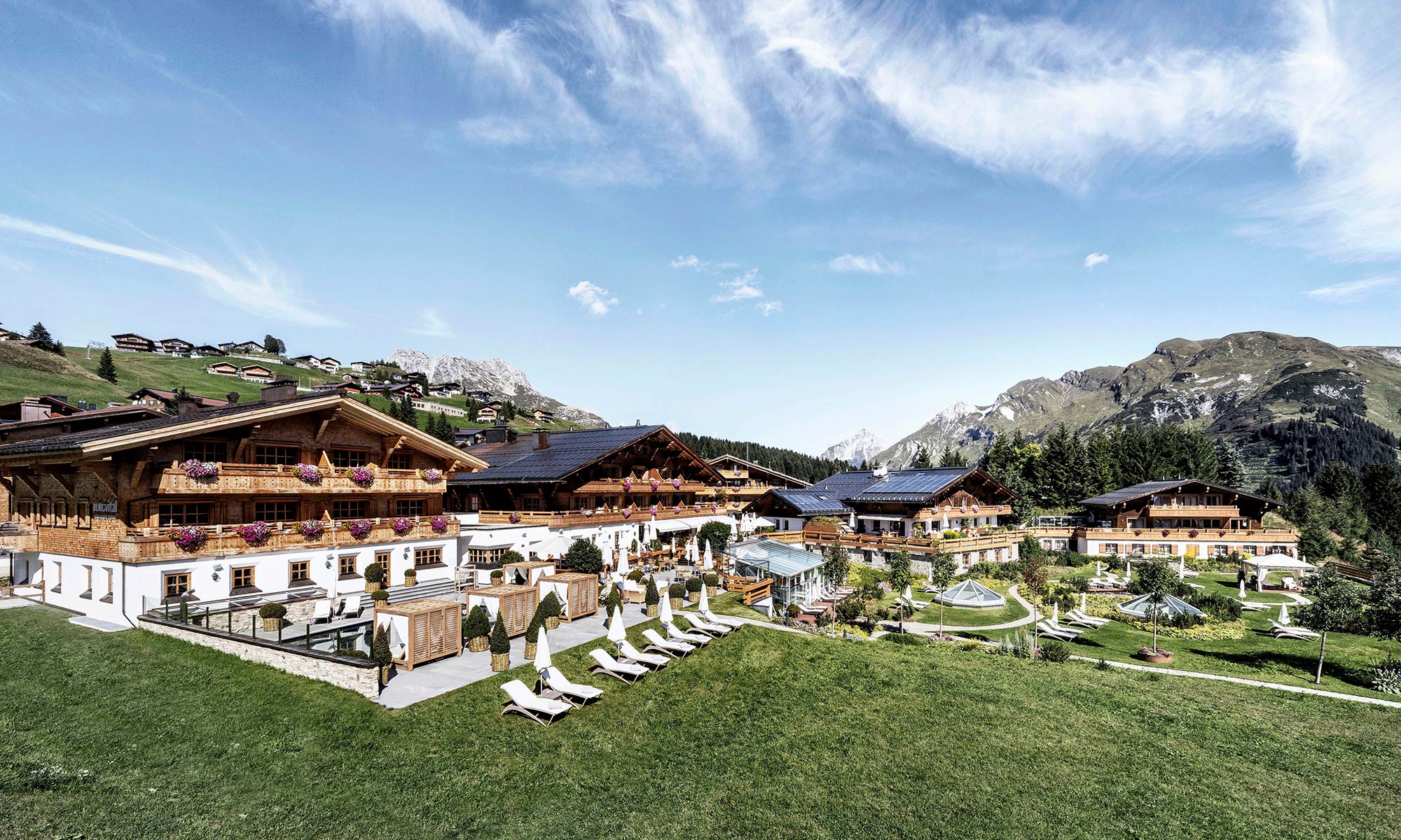 Burg Vital Resort im Sommer